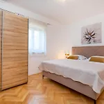 بيت للعطل Amazing In Svfilip I Jakov سفيتي فيليب ياكوف
