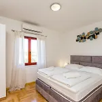 Ferienhaus Gorgeous In Svfilip I Jakov With Sauna *