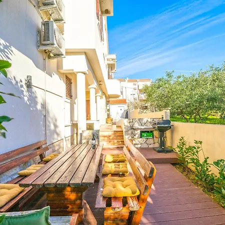 Holiday home Beautiful In Sv,filip I Jakov With Sauna