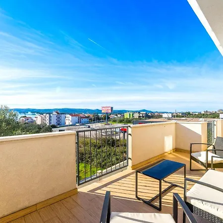 Amazing In Svfilip I Jakov سفيتي فيليب ياكوف