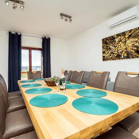 Holiday home Beautiful In Sv,filip I Jakov With Sauna