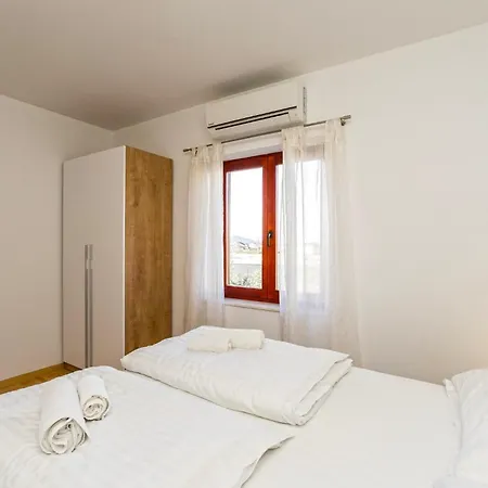 Beautiful In Sv,filip I Jakov With Sauna