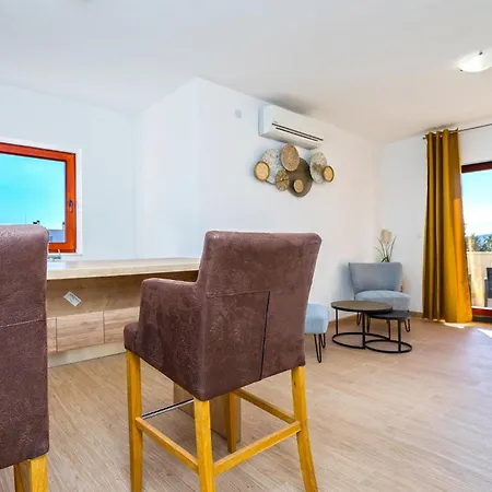 Holiday home Beautiful In Sv,filip I Jakov With Sauna