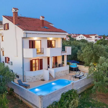 Magnifique Maison Avec Sauna à Svfilip I Jakov Sveti Filip i Jakov