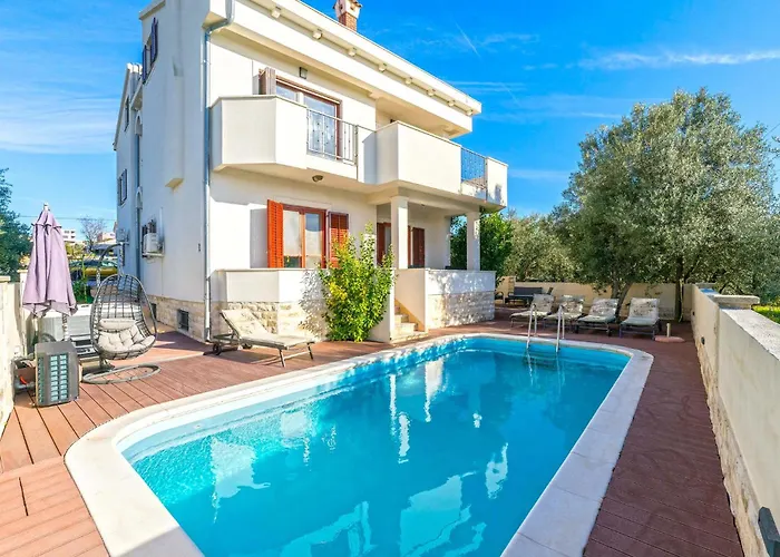 Amazing In Svfilip I Jakov Nyaraló *